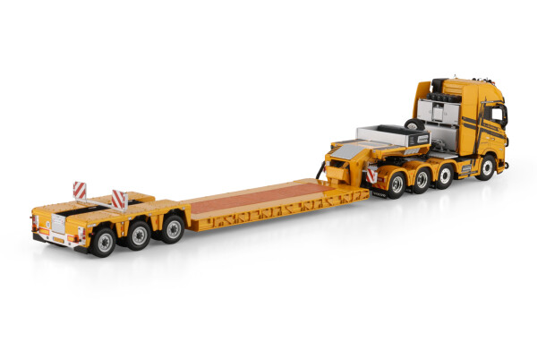 l-a-van-roozendaal-volvo-fh5-