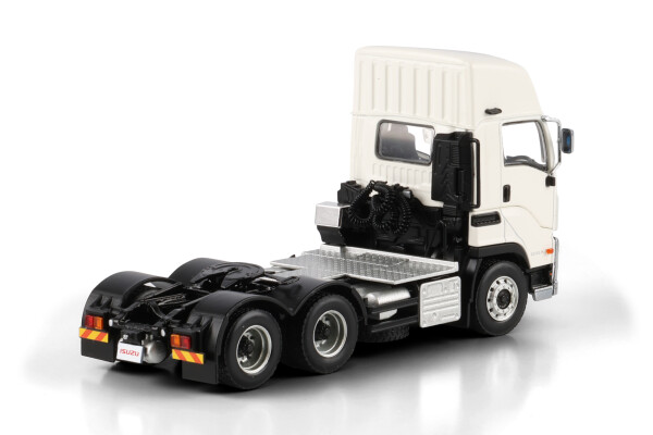 isuzu-giga-full-cab-highroof-