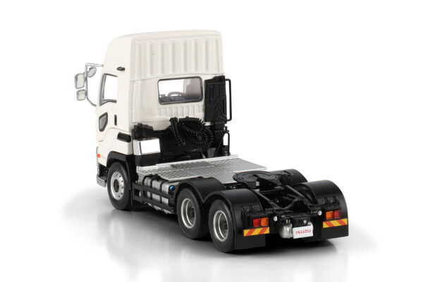 Isuzu; GIGA FULL-CAB HIGHROOF WHITE | WSI Models