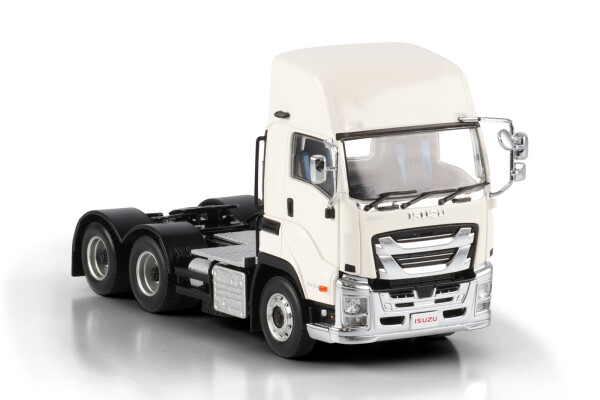 WSI いすゞギガ 6x4 ハイルーフ&16輪トレーラー 1/50 前後ホワイト Isuzu; GIGA FULL-CAB HIGHROOF WHITE | WSI Models