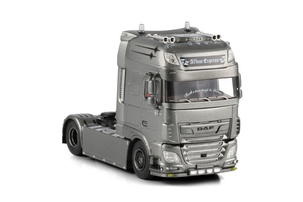 自動車 WSI Collectibles DAF XF 556 BZ 1:50 Armor Express; DAF XF SUPER SPACE CAB MY | WSI Models