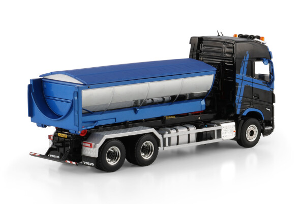 Premium Line; VOLVO FH5 GLOBETROTTER RIG | WSI Models