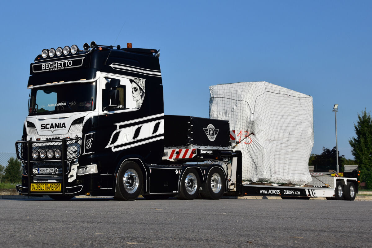 A. Debrux; SCANIA R HIGHLINE CR20H RIGED A. Debrux; SCANIA R HIGHLINE CR20H RIGED