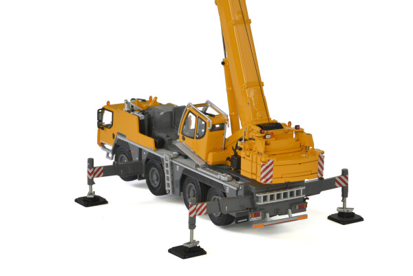 https://www.wsi-models.com/public/data/image/article/3267/18884/normal/premium-line-liebherr-ltm-1090-4-2.jpg