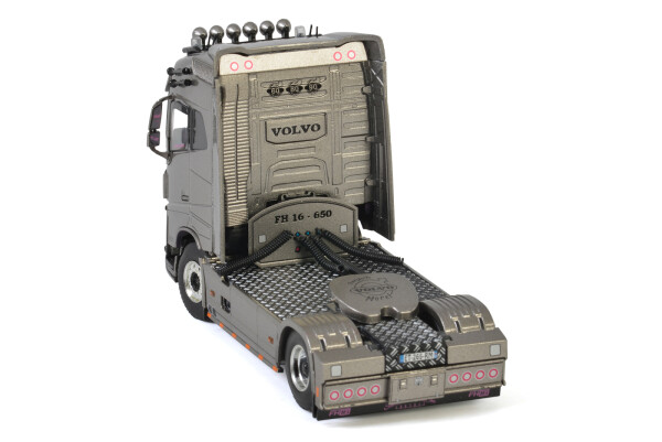 morel-volvo-fh4-globetrotter-