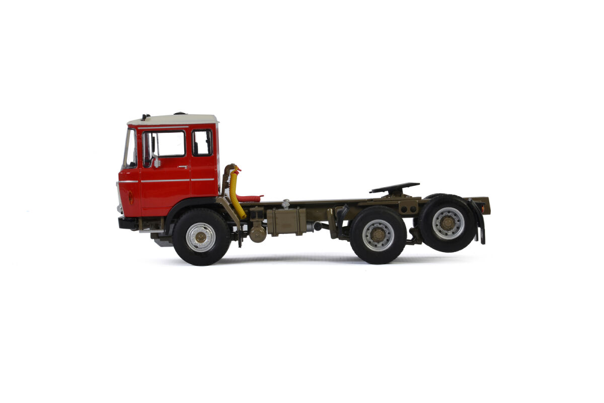 CAMION TRACTEUR IVECO Fiat 190 38 Turbostar 1984 Ixo Tr0 196 1/43 Boite CAMION TRACTEUR IVECO Fiat 190 38 Turbostar 1984 Ixo Tr0 196 1/43 Boite