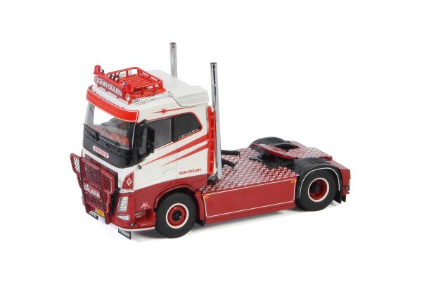 gün-gülen-volvo-fh4-sleeper-