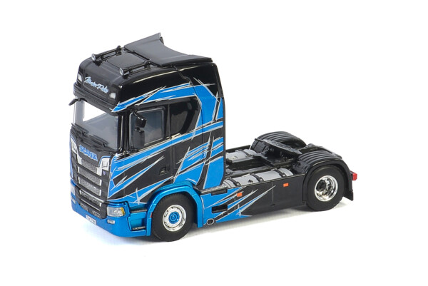 martin-pakos-scania-s-highline
