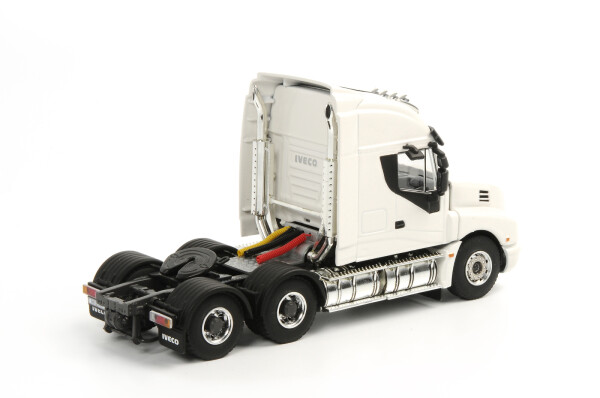 iveco-strator-6x4.jpg