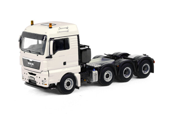 white-line-man-tgx-xlx-8x4.jpg