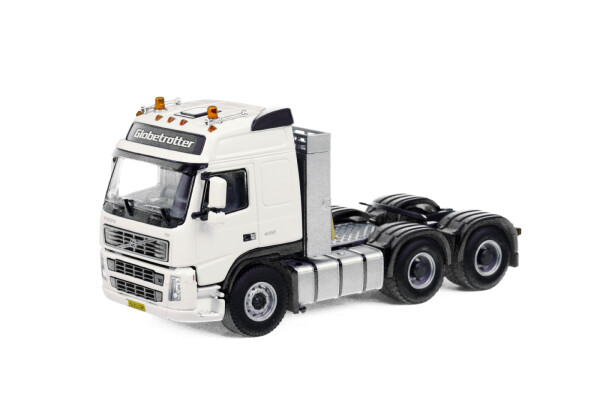 volvo-fm-globe-6x4.jpg