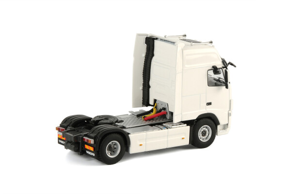 WSI Models Volvo スケールモデル pultrum-volvo-f12-4x2.jpg