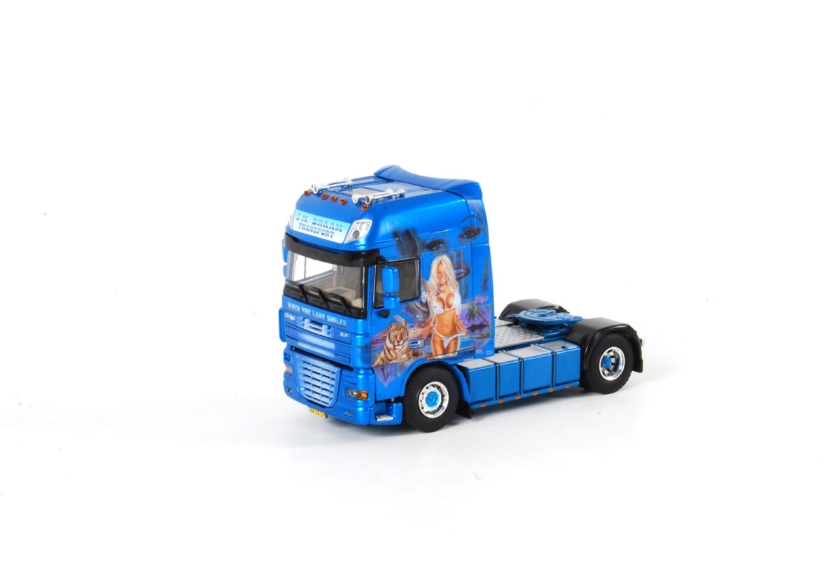 W.P. de Koning; DAF XF 105 SSC SEMILOWLO | WSI Models W.P. de Koning; DAF XF 105 SSC SEMILOWLO | WSI Models
