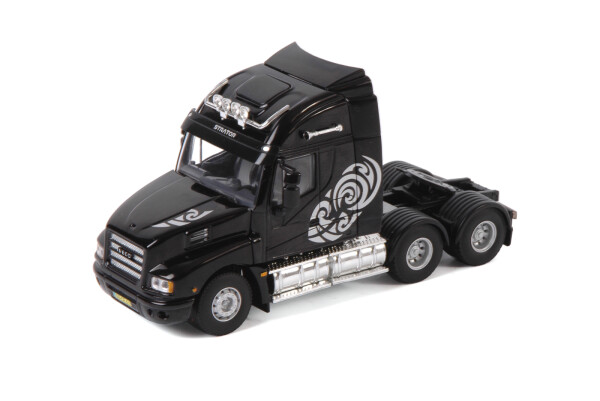 iveco-strator-all-blacks.jpg