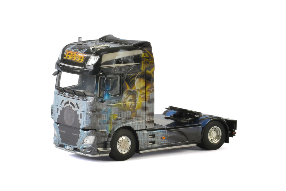 WSI 1/50 Scale 02-1210 - DAF XF 105 SC 4x2 Truck (3 as star