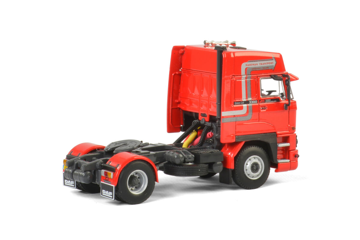 WSI DAF XF Super Space Cab met 3-as schuifzeilen oplegger VDB LUNTEREN WSI DAF XF Super Space Cab met 3-as schuifzeilen oplegger VDB LUNTEREN