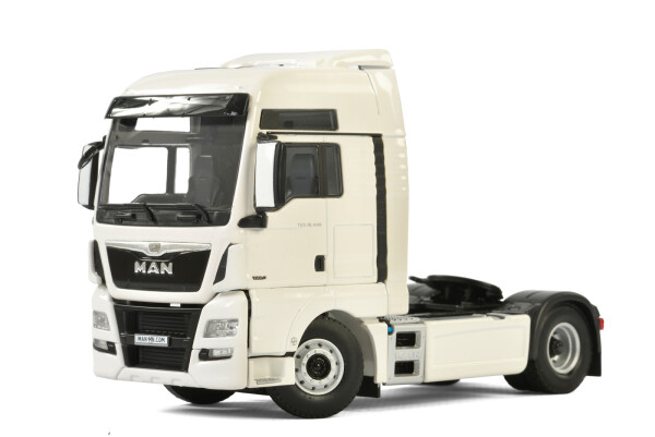 white-line-man-tgx-xxl-euro-6-