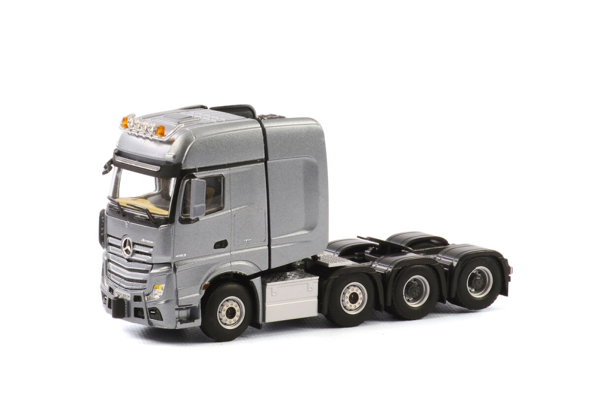 MERCEDES Actros GigaSpace 8x4 Avec Remorque Porte-eoliennes 4 Essieux Navigator Transport MERCEDES Actros GigaSpace 8x4 Avec Remorque Porte-eoliennes 4 Essieux Navigator Transport