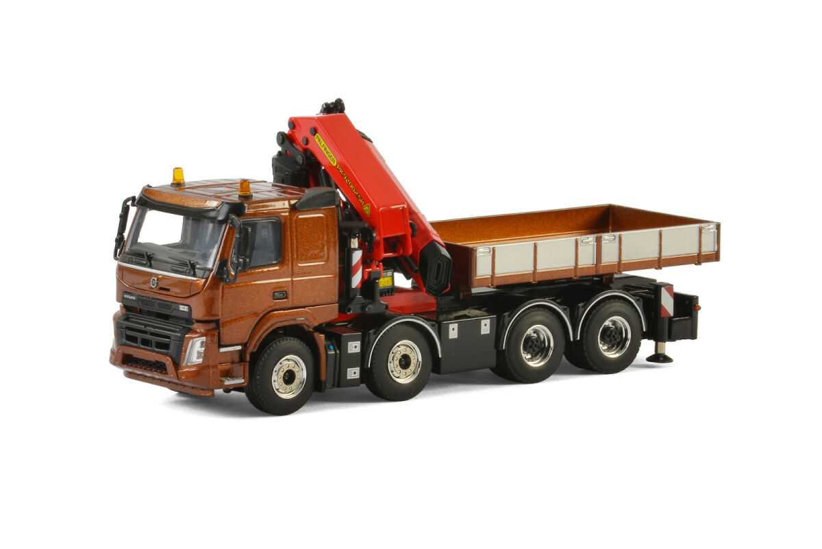 Premium Line; VOLVO FMX SLEEPER CAB 8x4 | WSI Models