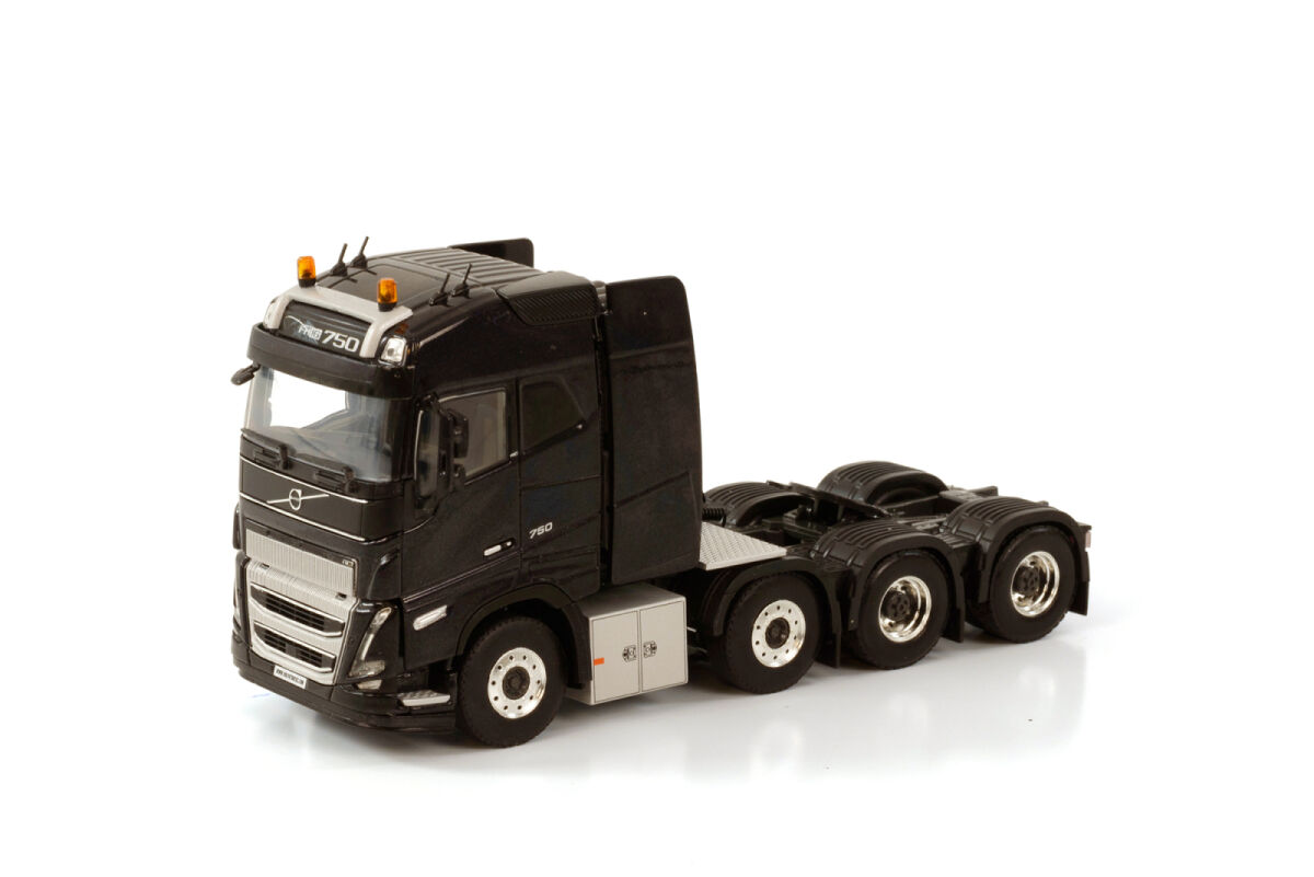 WSI 04-2146 Volvo FH5 Globetrotter 8x4 Prime Mover Truck - Scale 1:50