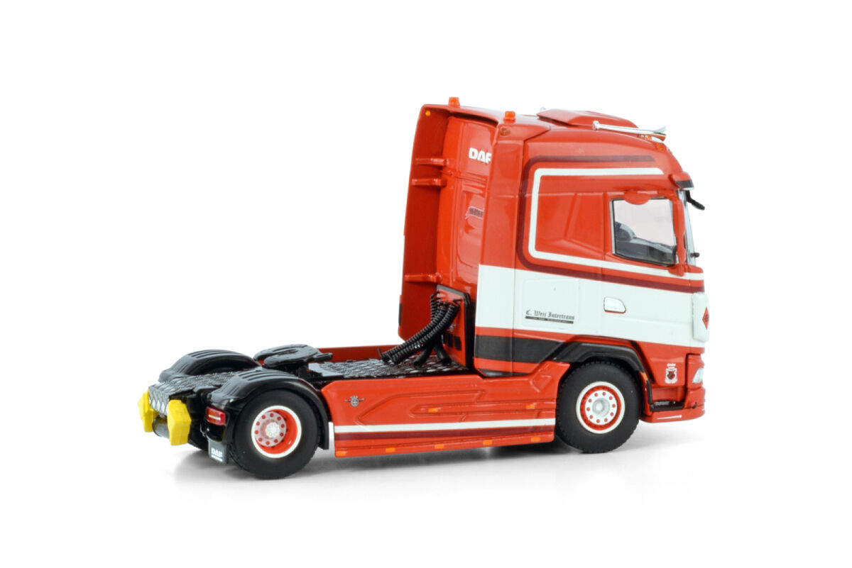 Camion 4x2 solo SCANIA S370 moteur V8 couleur blanc avec une échelle de Camion 4x2 solo SCANIA S370 moteur V8 couleur blanc avec une échelle de