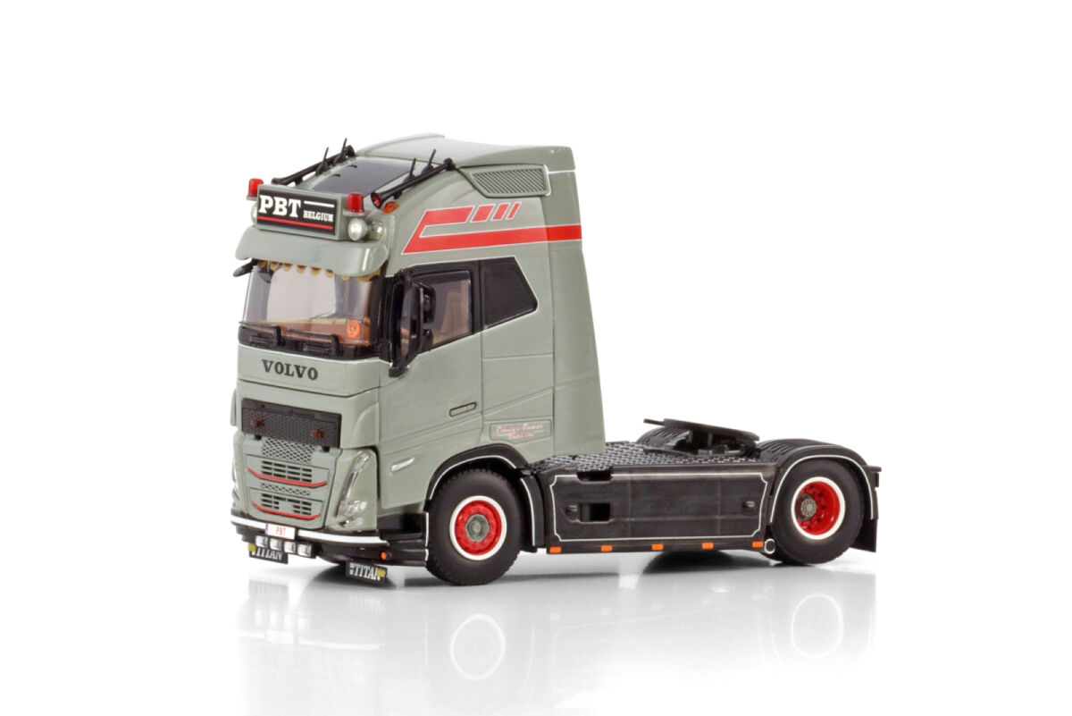 Camion`volvo Fh12 Globetrotter Xl Vermelho 1/32 | Cuotas sin interés Camion`volvo Fh12 Globetrotter Xl Vermelho 1/32 | Cuotas sin interés