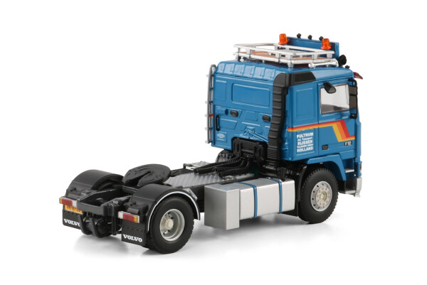 pultrum-volvo-f12-4x2.jpg