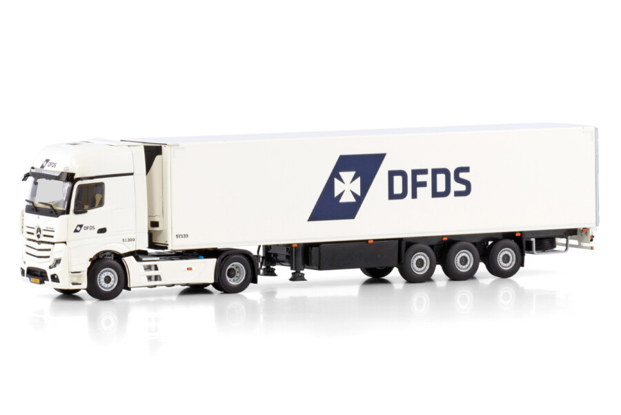 CARTE FICHE CAMION Tracteur Cabine Avancee Mercedes Benz 1857 Actros CARTE FICHE CAMION Tracteur Cabine Avancee Mercedes Benz 1857 Actros
