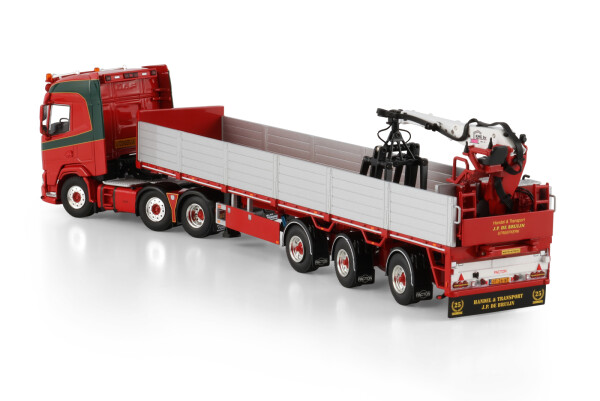 WSI JP De Bruijn; DAF XF SH WITHOUT SKY LIGHTS 6X2 TWIN STEER BRICK Trailer 3 Axle 01 4822